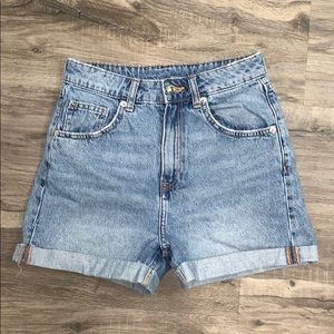 DIVIDED Light Wash Jean Shorts